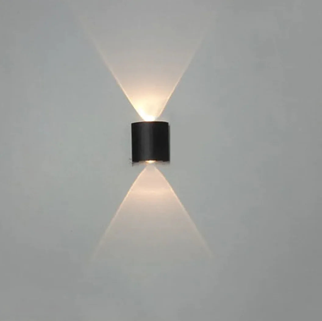 BlackHaus - Wallmounted Aluminum LED light