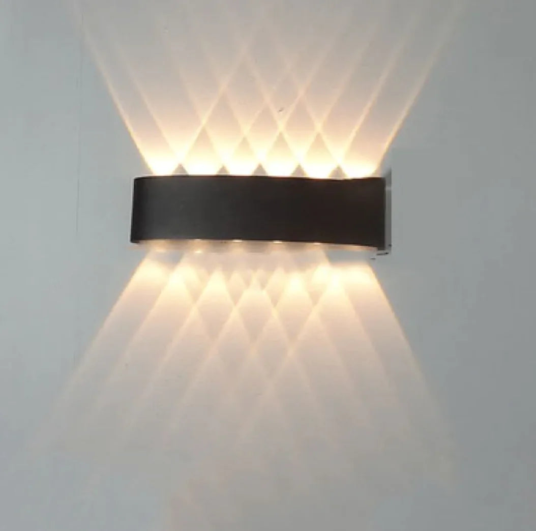 BlackHaus - Wallmounted Aluminum LED light