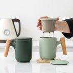 Cera - Ceramic Mug with Strainer and Handle