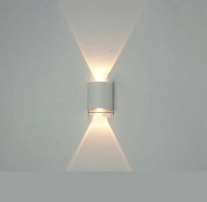 BlackHaus - Wallmounted Aluminum LED light