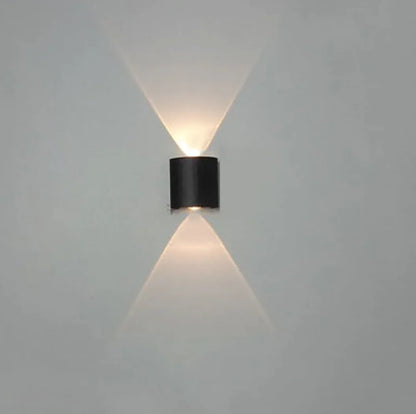 BlackHaus - Wallmounted Aluminum LED light