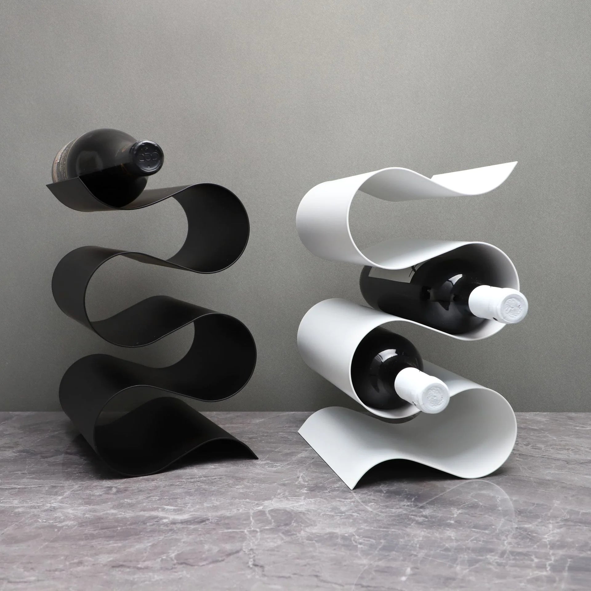 Blackhaus - Waves Metal Wine Rack